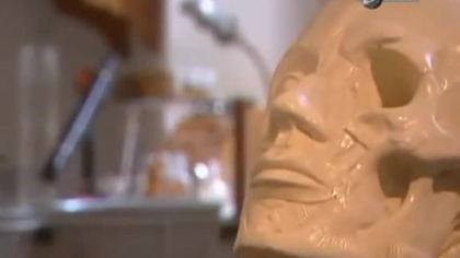 to wstrząsający dokument traktujący o badaniach,zbrodniach i działaniach lekarzy III Rzeszy prowadzących do wyeliminowania z narodu jednostek słabych,kalekich czy w jakikolwiek sposób upośledzonych