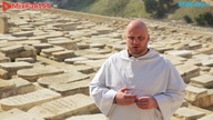 Oto Człowiek! Odcinek 15  Stacja XIV  Pogrzeb
