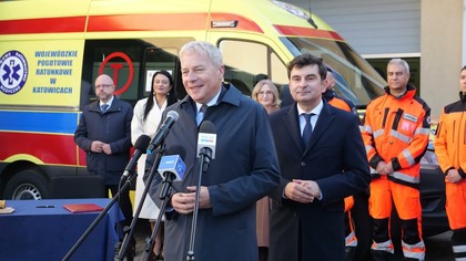 Śląskie z nowoczesnymi karetkami.  16 nowych ambulansów trafi do Katowic i Sosnowca