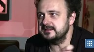 Jakubik: Śpiewałem o ch**u, a jeden z widzów opluł mnie piwem