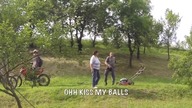 Agresywny rolnik bez ręki vs cross