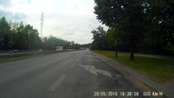 Agresywny rowerzysta na buspasie