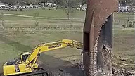 Wypadek podczas wyburzania komina