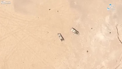 Dron zrzuca ładunki wybuchowe na żołnierzy w Syrii