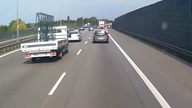 UWAGA, JADĘ!