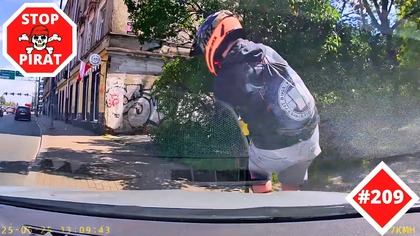 Podziękowania dla wszystkich, którzy podzielili się swoimi materiałami. Kamera samochodowa to nasza druga para oczu, która widzi więcej i przez cały czas. Zdecydowanie poprawia nasze bezpieczeństwo, a także jest najlepszym pełnomocnikiem w sytuacji wątpliwej, której gdyby nikt nie nagrał, nikt by w jej przebieg nie uwierzył. Nagrania na tym filmie mają charakter edukacyjny, prewencyjny i działają ku przestrodze.

Zapraszam Cię do zasubskrybowania kanału, ocenienia i skomentowania filmu oraz dalszego udostępniania.
Jeśli masz ciekawy film, wyślij go na adres e-mail: stoppirat2020@gmail.com
Większe filmy możecie wysyłać przez Dysk Google lub bez zakładania konta przez https://wetransfer.com

facebook: https://www.facebook.com/STOPPIRAT  
instagram: stop_pirat
 https://www.instagram.com/stop_pirat?utm_sourceig_web_button_share_sheet&igshZDNlZDc0MzIxNw 

POLICJA W AKCJI STOP PIRAT TV    
https://www.youtube.com/watch?v2uuAr_NS1NQ&t51s
Zapraszamy!

7:22 Źródło: Policja
7:32 Źródło: Policja
7:38 Źródło: Policja
7:45 Źródło: Policja
