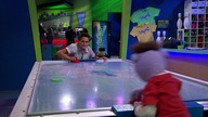 Crash i Bernstein S01E05 - Party Crasher