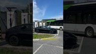 AUTOBUS ELEKTRYCZNY ZABLOKOWAŁ STACJĘ ŁADOWANIA!  #danielgrzyb #elektromobilność #tesla
