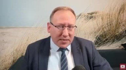 To jest pokazanie jak wygląda ta potiomkinowska wioska, którą budował PiS a kontunuuje budowę KO - mp4 228x144