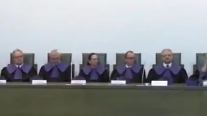 Szanowni Państwo, YouTube nieustannie cenzuruje nasze treści i obcina nam nawet 90% zasięgów, co pozbawia nas możliwości utrzymania naszej działalności. Wobec tego bardzo prosimy o Państwa wsparcie. Jeśli chcą Państwo wspomóc naszą misję walki z systemem, można to zrobić pod poniższymi linkami, LUB UDOSTĘPNIAJĄC po prostu ten materiał!
 https://wolnosc.tv/wsparcie/
 Patronite: https://patronite.pl/wolnosctv
 Wirtualna kawa: https://buycoffee.to/wolnosctv

  Kliknij DZWONEK  i SUBSKRYBUJ kanał, aby być na bieżąco!
https://youtube.com/channel/UCbrkcWVRq0BP75PccSYv-qA?sub_confirmation1
 Więcej na portalu https://wolnosc.tv
 Znajdź nas również na FB:  https://www.facebook.com/WolnosciNiepodlegloscTV
 Oraz Twitterze: https://twitter.com/WolnoscTV
 Wirtualna kawa: https://buycoffee.to/wolnosctv

#bodnar
