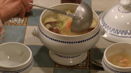 DE FUNES.  - 7.  Kapuśniaczek.  (198) lektor