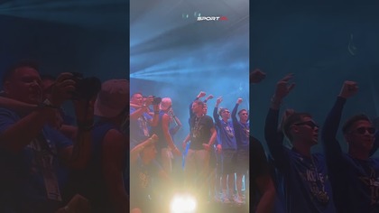 KIEDYŚ CHCIELI JEGO DYMISJI, DZIŚ SKANDUJĄ JEGO NAZWISKO