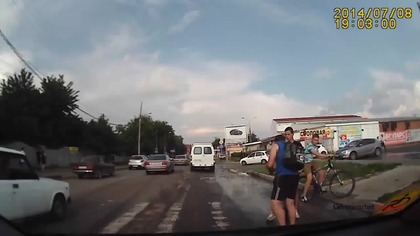 Wypadki, road rage i dziwne sytuacje na drodze #2