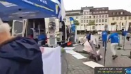 Muzulmanim atakuje w Niemczech antymuzulmanskich aktywistow i policje nożem, chcieli to maja imigran
