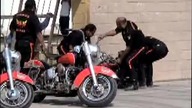 Idioci na motorach komplikacja