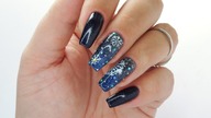 Glitter and snowflakes nails art / Eveline Cosmetics