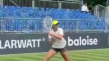 ŚWIĄTEK WRACA DO GRY!#shorts #tennis