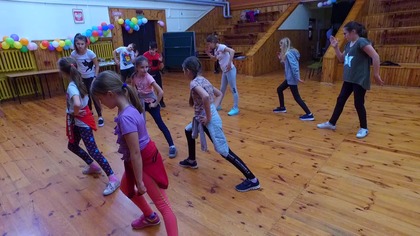 Czwartkowe zajęcia taneczne dla młodzieży w Domu Kultury w Markuszowie #4