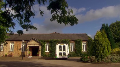 Derek S02E03 - redjedifraction