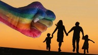 Czy lobby LGBT wykończy rodziców? Kulisy skandalicznego procesu | G.  Strzemecki