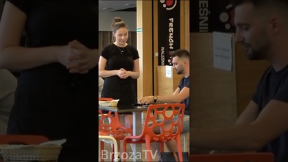 Influencer zostawia 100zł napiwku