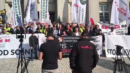 Protest w obronie przemysłu 5 października przed Ministerstwem Energii w Katowicach