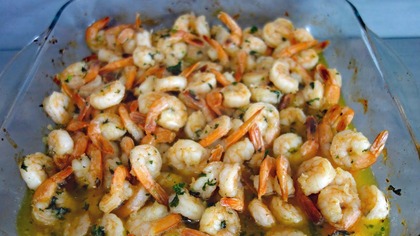 Krewetki pieczone z masłem czosnkowym  lepsze niż w restauracji! Gotowe w 15 minut!