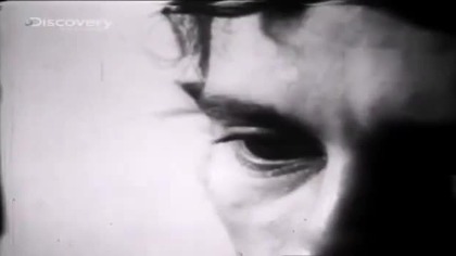 Joachim Knychała (ur. 8 września 1952 w Bytomiu, zm. 21 maja 1985 w Krakowie  seryjny morderca kobiet, znany jako Wampir z Bytomia lub Frankenstein. W latach 19741982 brutalnie atakował na Śląsku kobiety, a pięć młodych kobiet zamordował. Był synem Polaka Wiktora i Niemki Anny z d. Golly; miał żonę i dwoje dzieci, pracował jako cieśla oraz g&oacute;rnik w kopalni Andaluzja w Piekarach Śląskich. Był drugim po Zdzisławie Marchwickim (Wampir z Zagłębia) niesławnym wampirem działającym na terenie G&oacute;rnośląskiego Okręgu Przemysłowego. W śledztwie zeznał, że chodził na procesy Marchwickiego i to, co usłyszał, zainspirowało go. Za swe czyny został skazany na karę śmierci. Wyrok wykonano.