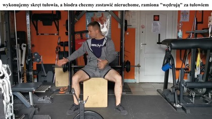 Skręty tułowia w pozycji siedzącej z linką wyciągu to ciekawa propozycja do treningu mięśni skośnych brzucha. W materiale omawiam technikę i różne warianty tego ćwiczenia.

WSPÓŁPRACA W ZAKRESIE TRENINGÓW I DIETY:

 http://doceluzpasja.pl/

Plany dietetyczne, treningowe, prowadzenie online, treningi personalne: przemyslawwojcik.trener@gmail.com

ZAPRASZAM na:
 Fanpage - https://www.facebook.com/DoCeluZpasja/?frefts
 Instagram -Do Celu z Pasją
 Mail - przemyslawwojcik.trener@gmail.com
 TikTok -  @doceluzpasja