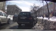 A tak w Rosji odśnieża się dachy