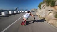 Ekstremalny zjazd na longboardzie