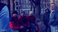 Rozdawanie jedzenie bezdomnym / Handing out food to homeless [BrzozaTV]