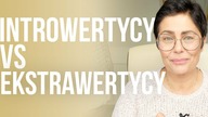 Kto jest LEPSZY? Introwertycy vs Ekstrawertycy