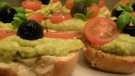 Crostini z pastą avocado - Video-Kuchnia. pl