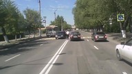 Potrącił dziecko na pasach. Przechodnie wymierzyli sprawiedliwość.