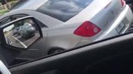 Kierowca taranuje motocyklistę
