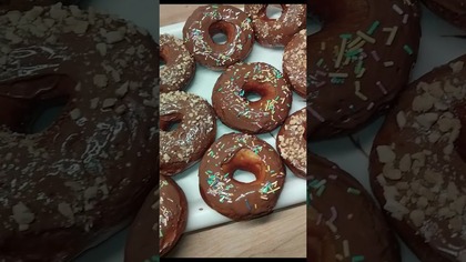 Donuty, pączki z dziurką, oponki drożdżowe-rewelacyjny przepis na tłusty czwartek