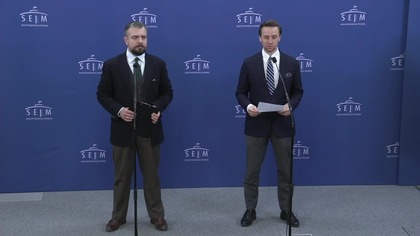 BOSAK ZAATAKOWAŁ TUSKA I JEGO BŁAZEŃSKI RZĄD NA KONFERENCJI W SEJMIE!