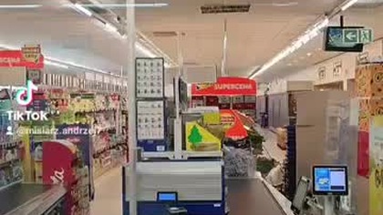 do straży miejskiej w Cieszynie dowód marnotrawstwa energii bo planeta płonie!