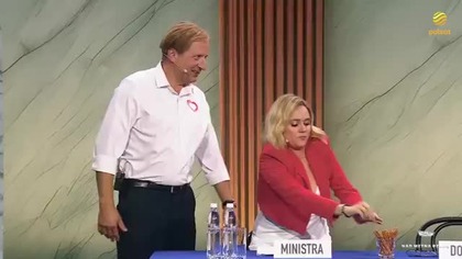 Młodzi i Moralni - Premier - Giertych Kabaret na żywo.  Nad mętną rzeką