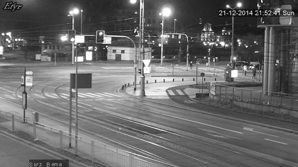 Zderzenie karetki na sygnale z VW Golfem