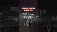 Kibice Legi przed stadionem w Chorzowie