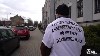 CZŁOWIEK W KAGAŃCU - ROZPRAWA SĄDOWA