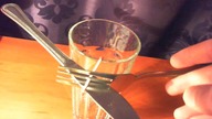 Cheat gravity - balancing a knife and fork - magic trcik