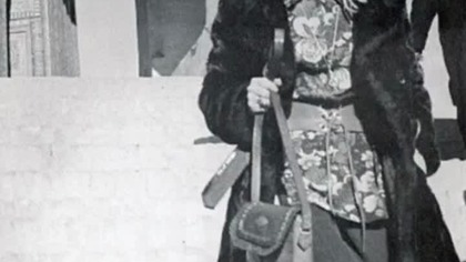 Mashhur jurnalist Alvida Bajor Samarqandda, Ozbekiston.  Alwida Bajor w Samarkandzie, Uzbekistan.