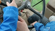 Wszystkie ręce na pokład - Rozsiewanie nawozów z GPS/ John Deere & Kverneland GEOspread/ Kula