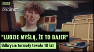 Maluje obrazy, które zmieniają kolor pod wpływem wilgoci | Gazeta.pl