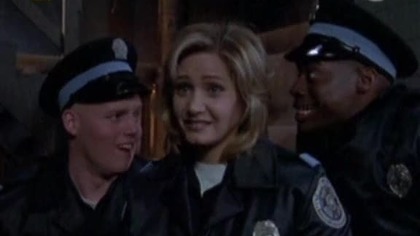 Akademia Policyjna S01E25 Pocałunek wampira