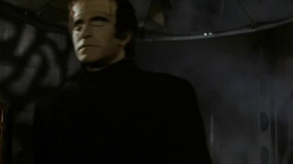 30. Dracula vs Frankenstein 1971 nap.