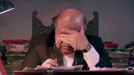 Radny Szpur chce opuścić salę obrad